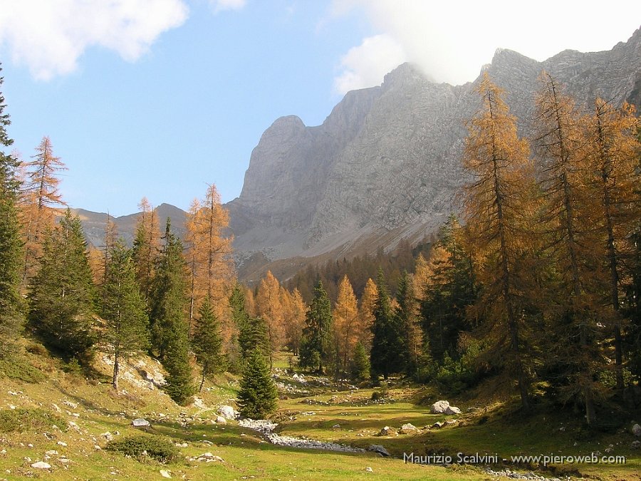 06 Alta Valzurio, scopro angoli fiabeschi.JPG